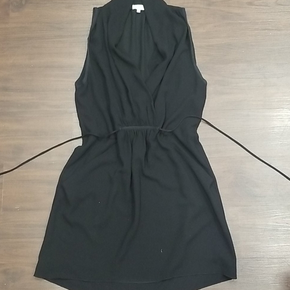 Wilfred Dresses & Skirts - Black Sleeveless Wilfred Dress